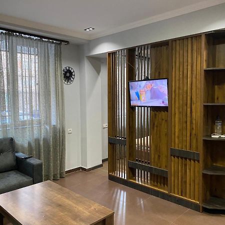 One Central Apartment Erivan Exterior foto