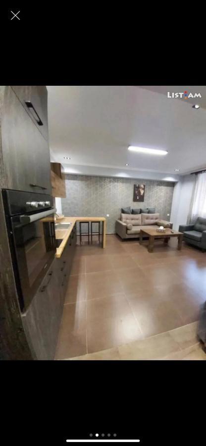 One Central Apartment Erivan Exterior foto