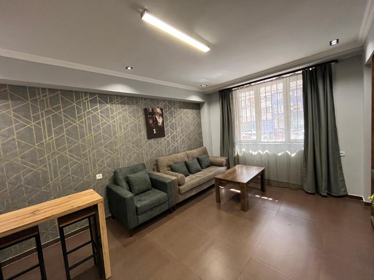 One Central Apartment Erivan Exterior foto